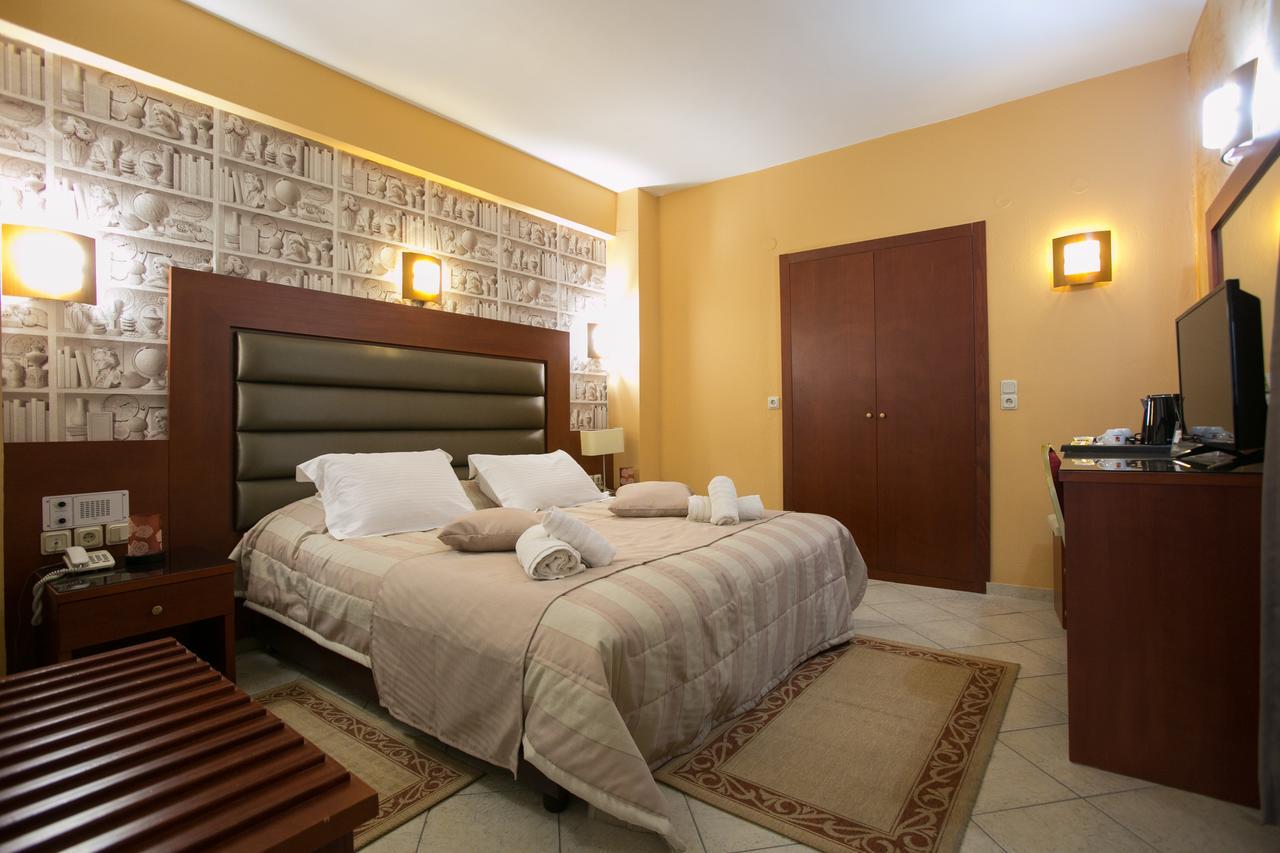 Hotel Life Port 3*