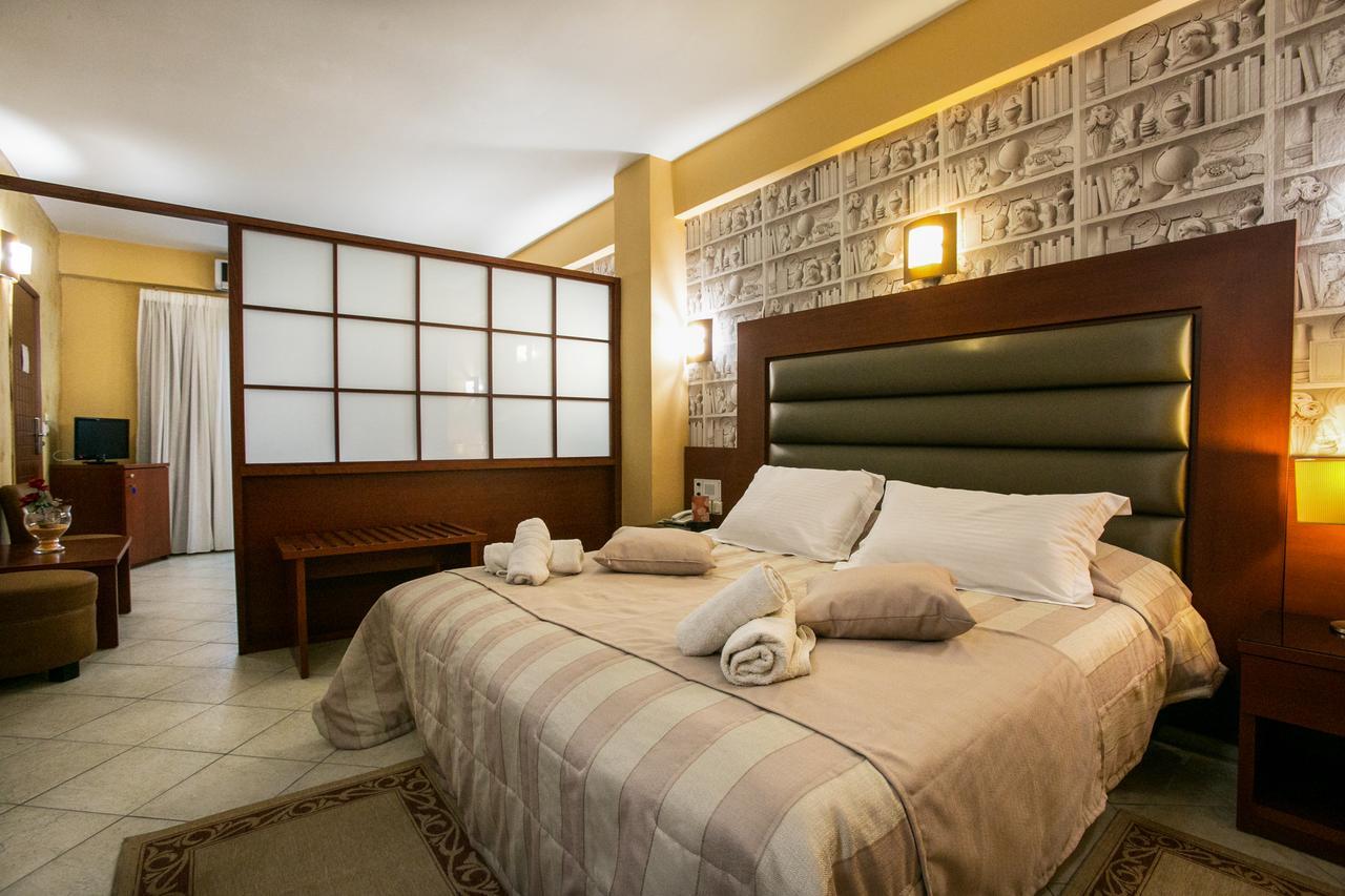 Life Port 3* Heraklion (Crete)