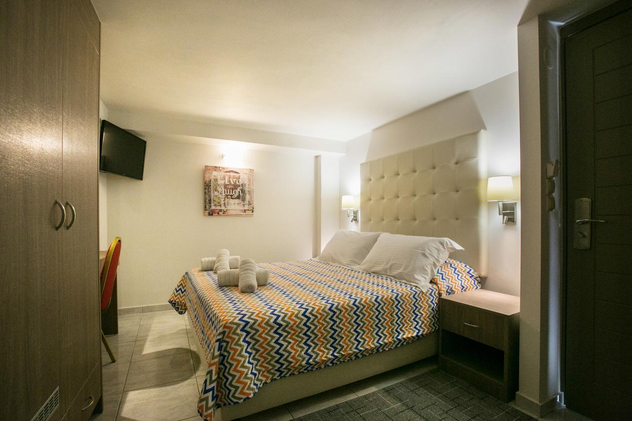Life Port Hotel