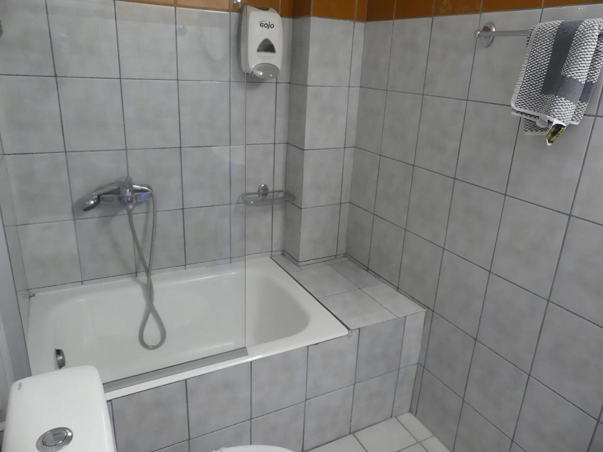 Life Hotel 3*